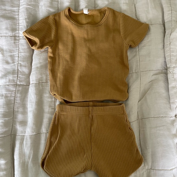 Summer and Storm BABY RIBBED SET in mustard (1T) - Picture 2 of 3